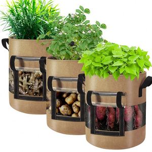 Sac de plantation non tissé robuste et épaissi pour aération, 7 gallons, pour fraises et patates douces, avec fenêtre à rabat - Product Image 1