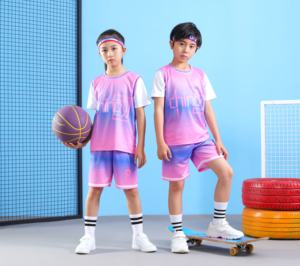 Sudadera de baloncesto con logotipo de nuevo diseño personalizado, conjuntos de uniformes ligeros y suaves para niños, talla grande de verano para escuela primaria - Product Image 1
