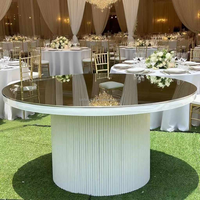 Table de banquet rectangulaire en acier inoxydable avec plateau en verre et structure démontable pour mariage, hôtel, événementiel, location USA