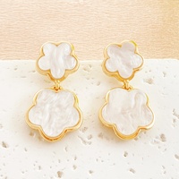 Set Anting-anting Mutiara Berlapis Emas dengan Desain Bunga, Anting-anting Gantung untuk Wanita, Pesta, dan Pernikahan