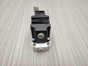 Nouveau Contrôleur Hydraulique Pilote MCV116F3118 MCV MCV116 157B 155G - Product Image 4