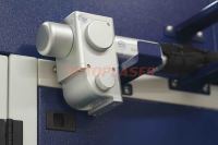 Machine de nettoyage au laser industrielle haute puissance 6000W pour l'élimination de la rouille et de la peinture sur les surfaces métalliques, nettoyage de grandes surfaces