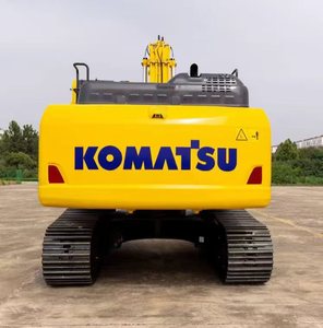 Excavadora de cadenas Komatsu PC240 usada, 22 toneladas, motor Cummins, pocas horas de trabajo, para construcción y movimiento de tierras. - Product Image 4
