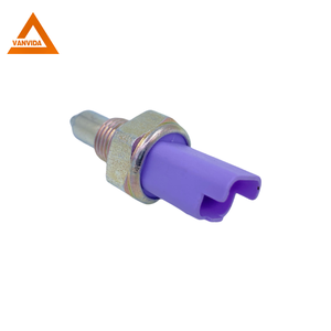 Interrupteur de feu de recul 225753 225742 2257.53 2257.42 206 pour Peugeot 207 307 308 408 508 3008 Citroen C3 <span class=keywords><strong>C4</strong></span> C5 Picasso - Product Image 3