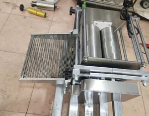 Máquina Industrial Multifuncional para Hacer Tortillas de Maíz Triangulares, Motor de Acero Inoxidable 304, Capacidad de 30 Piezas/Min, 1 Año de Garantía - Product Image 5