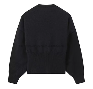 Pull en tricot simple uni à col en V avec un seul bouton pour femmes - Product Image 5