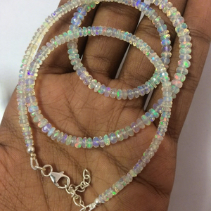 Collier en argent 925 avec perles facettées rondes en opale éthiopienne blanche naturelle de 3-5 mm, prix de gros en vrac - Product Image 1