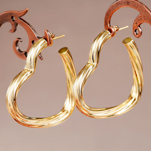 Orecchini a Spirale a Cuore Aperto, Gioielli per Orecchie in Stile Coreano Carino e Dolce, per Donna, da Indossare Ogni Giorno, per Feste, Regalo - Product Image 2