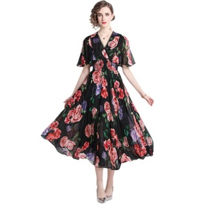Vestido de chifón estampado con cuello en V para mujer, con efecto adelgazante en la cintura y mangas cortas con volantes, ideal para el verano. - Product Image 2