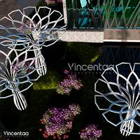 Sculpture d'arbre LED à changement de couleur Vincentaa, sculpture lumineuse géométrique en métal pour les festivals et les paysages urbains