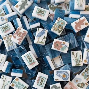 2026 Nuevo <span class=keywords><strong>y</strong></span> Exclusivo Juego de Mahjong Americano de Lujo Moderno con Temática de Bayou, 160 Fichas Portátiles Pintadas a Mano con Vida Silvestre para Fiestas de Verano - Product Image 1
