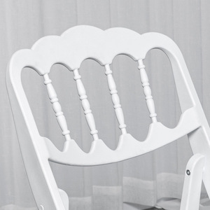 Sillas Plegables Blancas de Plástico Estilo Napoleón para Bodas, Eventos y Fiestas - Product Image 2