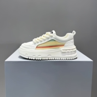 Nouvelles baskets de sport basses de luxe 2026 pour hommes, à semelle épaisse, légères, respirantes, pour étudiants, loisirs et usage quotidien
