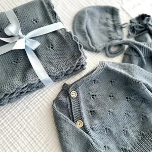 2024 neuer Stil individuell 100% Bio-Baumwolle 5-teilig Strampler Pullover Beanie Decke Baby-Strikot-Bekleidungs-Set