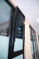 Ventanas Abatibles y Oscilobatientes de Aluminio con Triple Vidrio Aislante Acústico AMJ NFRC para Casas, Villas y Hoteles