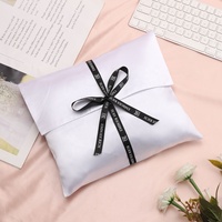 Hgih qualité Satin enveloppe sac à poussière pour l'emballage de cheveux Logo personnalisé imprimé Extension de cheveux Lingerie emballage pochette en soie