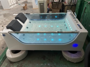 K8956A baignoire de massage à tourbillon avec <span class=keywords><strong>bain</strong></span> à bulles d'air 2 fenêtres latérales en verre trempé avec système de musique à dents bleues - Product Image 4