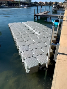 Ponton flottant modulaire Hisea Dock en PEHD rainuré de type V, ponton d'accostage pour jet ski, pour yacht, marina, quai de <span class=keywords><strong>bateau</strong></span> avec charnière - Product Image 1