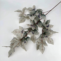 Feuilles artificielles en soie en gros, feuilles décoratives suspendues pour la décoration murale et de plafond pour mariages et événements
