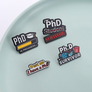 Sming Pins Phd Survivor in Progress Esmalte Pin Trust Me I Have a Phd Student Broches Insignia de solapa Joyería de temporada de Graduación - Product Image 5