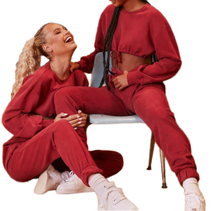 Sudadera corta con capucha de mujer personalizada al por mayor con logotipo impreso Sudadera con capucha de color sólido para el invierno - Product Image 1