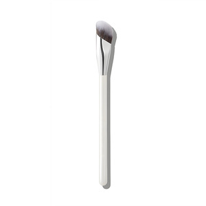 Brocha de Maquillaje en Forma de Diamante, Ultra Suave, con Cerdas Sintéticas y Mango de Madera, Brocha Profesional para Base Líquida - Product Image 1