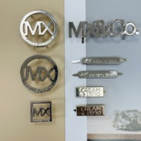Étiquettes de vêtements en métal plaqué or de luxe personnalisées, accessoires vestimentaires, étiquettes avec logo argenté, écologiques et durables pour sacs et vêtements