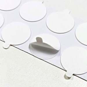 Cinta adhesiva acrílica transparente de doble cara con asa para fijar globos y pegar carteles, troquelada a medida - Product Image 3