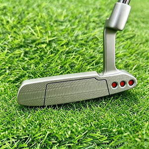 Clubs <span class=keywords><strong>de</strong></span> <span class=keywords><strong>golf</strong></span> droitiers à lame CNC en <span class=keywords><strong>acier</strong></span> inoxydable haut <span class=keywords><strong>de</strong></span> gamme avec poignée en caoutchouc pour hommes et femmes - Product Image 5