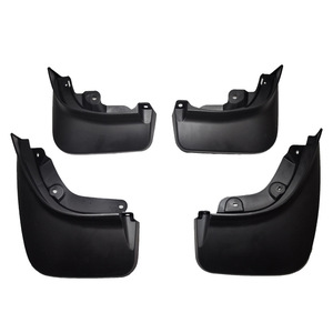Garde-boue en plastique noir pour Land Rover Range Rover 2023 - Product Image 1