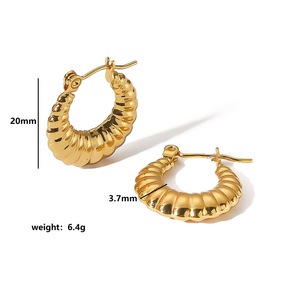 ต่างหูห่วงชุบทองสไตล์ฝรั่งเศสพร้อมพื้นผิวลายขนมปังสำหรับผู้หญิง เครื่องประดับแฟชั่น ดีไซน์รูปตัวยูทรงเรขาคณิต - Product Image 3