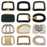 Logo personnalisé pour femmes métal alliage de zinc laiton or broche boucle carrée ornement plat chaîne de chaussures décorations boucles pour sandale