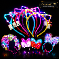 Serre-tête lumineux LED en forme de couronne de fleurs avec oreilles de chat, serre-tête clignotant pour femmes et filles, accessoire de costume