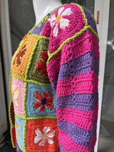 Cárdigan de invierno de ganchillo colorido para <span class=keywords><strong>mujer</strong></span>, suéter de punto floral con cuadrados granny, manga larga, <span class=keywords><strong>a</strong></span> rayas, estilo bohemio, cuello en V, acrílico grueso - Product Image 4