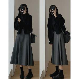 Nouvelle collection Automne-Hiver 2025 : Ensemble complet de tenue féminine style coréen, <span class=keywords><strong>jupe</strong></span> assortie, coupe <span class=keywords><strong>H</strong></span>-line française, en PVC, longueur midi - Product Image 4