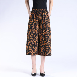 Pantalon court d'été pour femmes Pantalon court à taille élastique pour mères Pantalon mince à jambes larges Culottes à taille haute - Product Image 2
