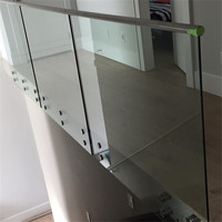 Balustrade d'escalier de cristal avec bras de fer balustrade en verre