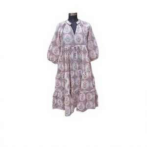 Vestido Midi Indio Hecho a Mano 100% Algodón para Mujer, Corte en A, Estampado Floral con Bloques de Color, Cuello en V con Botones, Ecológico, Transpirable y Cómodo - Product Image 1