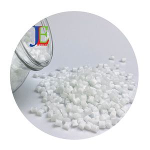 Granulés composites PP G30F haute résistance, granulés de plastique PP pour pièces extérieures automobiles - Product Image 1