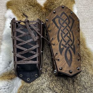 Brassards médiévaux en relief PU cuir <span class=keywords><strong>chevalier</strong></span> Cosplay bras gantelets brassard Viking scène Costumes accessoires - Product Image 3