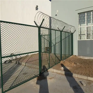 Clôture industrielle galvanisée anti-escalade haute sécurité à vue <span class=keywords><strong>transparente</strong></span>, durable et écologique pour prison, aéroport, ranch - Product Image 6