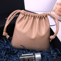 ODM Sac d'emballage pour écouteurs de téléphone portable avec cordon de serrage en cuir PU souple d'usine Pochette de rangement étanche en cuir