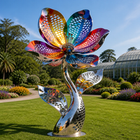 Sculpture florale en acier inoxydable arc-en-ciel, design de pétales de feuilles irisées, décoration artistique pour l'aménagement paysager des places publiques et des jardins