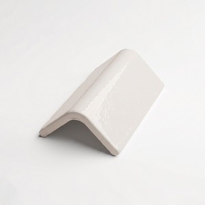 Piastrella Angolare Marocchina Bianca 4,5 X 10 Cm Finitura Lucida Bordi Irregolari - Product Image 1