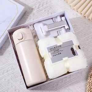 Meilleure Vente Serviette Promotionnelle Personnalisée Mariage Nouvel An Employé Achat en Gros Produits Tendance 2025 Nouveautés Coffret Cadeau - Product Image 1