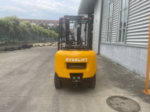 Chariot élévateur à fourche à double carburant GPL HELI, prix d'usine, 3T, toit fermé, protection, vente chaude, chariot de manutention industriel - Product Image 3