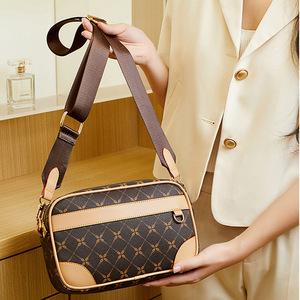 <span class=keywords><strong>Sac</strong></span> carré de luxe pour <span class=keywords><strong>femme</strong></span> avec large bandoulière, <span class=keywords><strong>sac</strong></span> à <span class=keywords><strong>main</strong></span> tendance imprimé pour <span class=keywords><strong>femme</strong></span> - Product Image 2