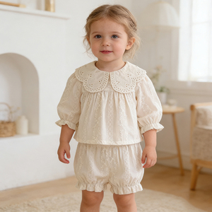 <span class=keywords><strong>Completo</strong></span> estivo casual da principessa per bambina, 2 pezzi, con ricamo in pizzo, colletto Peter Pan vintage, top a maniche lunghe e pantaloncini con volant. - Product Image 2
