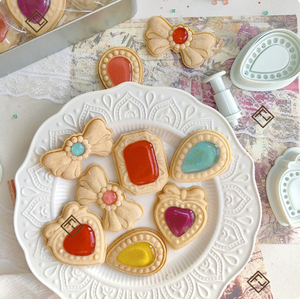 Moule à biscuits en ABS antiadhésif original d'usine, motif nœud papillon, pour la pâtisserie DIY - Product Image 3