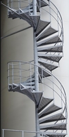 Escalier en colimaçon moderne en acier et bois, vente chaude, escalier circulaire intérieur pour grenier, idéal pour l'extérieur dans les appartements, villas et maisons